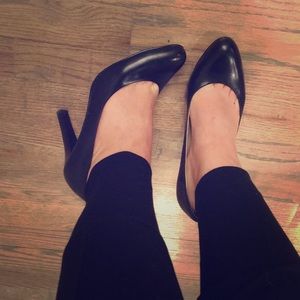 Ralph Lauren black pumps